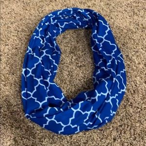 Blue and white double loop infinity scarf